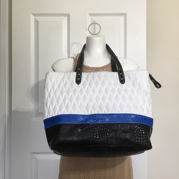 Quilted PVC Tri-Colored Tote - Picture 2 of 4
